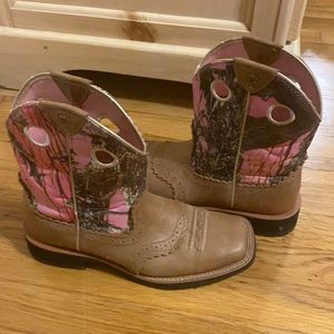 Ariat boots size 8.5 B